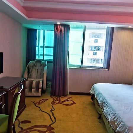 Vienna Hotel Shenzhen Railway Station Exterior foto