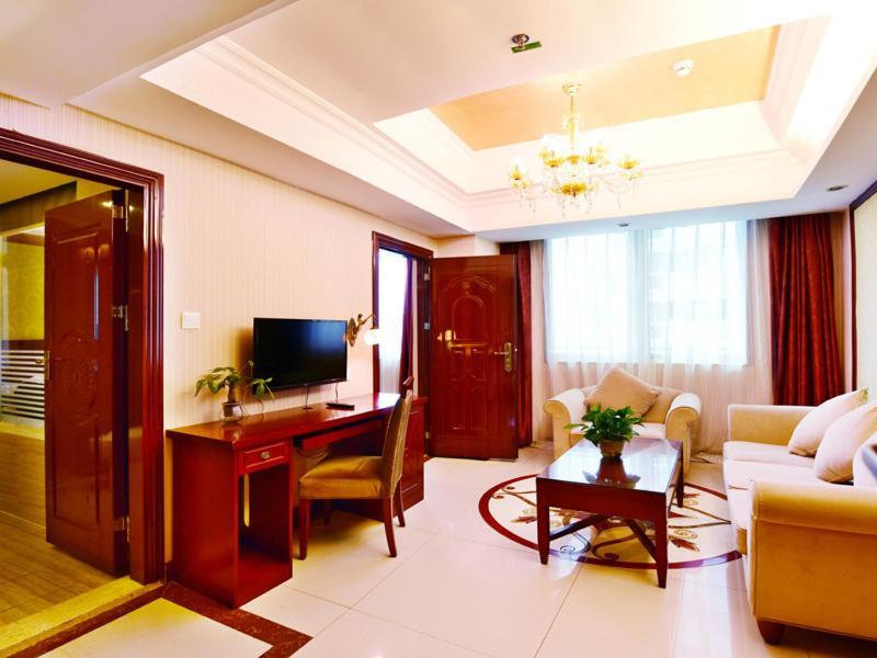 Vienna Hotel Shenzhen Railway Station Exterior foto