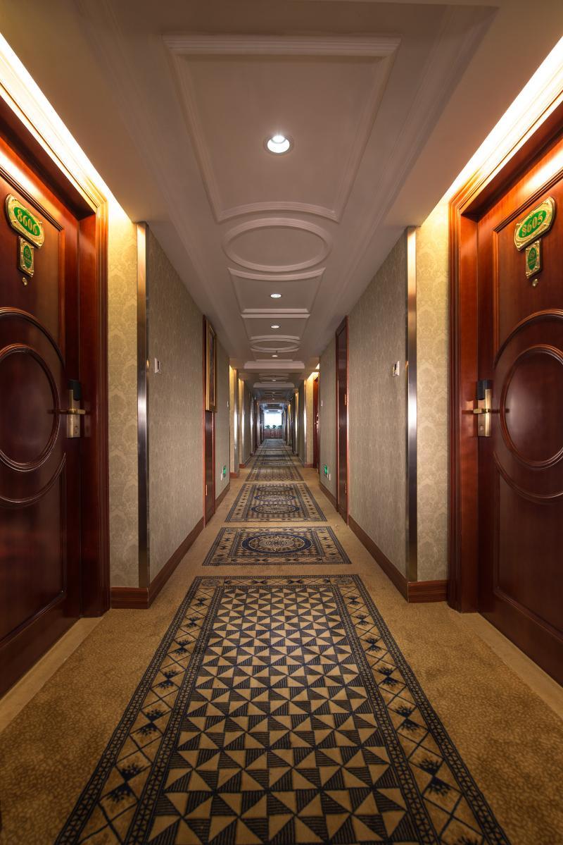 Vienna Hotel Shenzhen Railway Station Exterior foto
